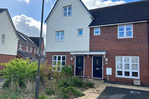 3 bedroom semi-detached house for sale, Farleigh Drive,  Aylesbury,  HP18