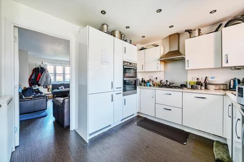 3 bedroom semi-detached house for sale, Aylesbury,  Buckinghamshire,  HP18