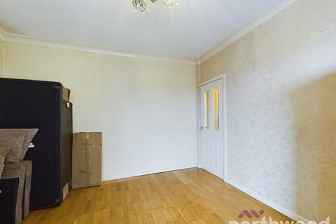 2 bedroom flat for sale, Wigan Lane, Swinley, Wigan, WN1