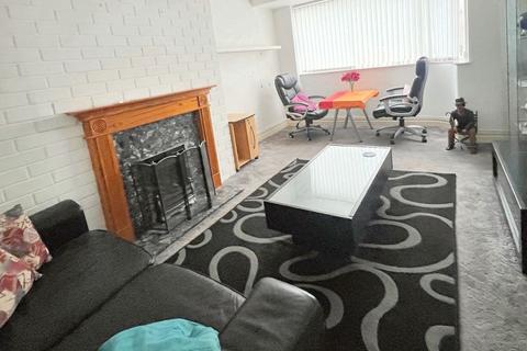 4 bedroom flat for sale, Mortimer Avenue, North Shields, Tyne and Wear, NE29 7NU