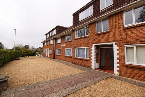 2 bedroom apartment to rent, Bournemouth Road, Ashley Cross, Lower Parkstone