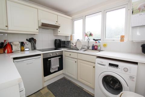 2 bedroom apartment to rent, Bournemouth Road, Ashley Cross, Lower Parkstone