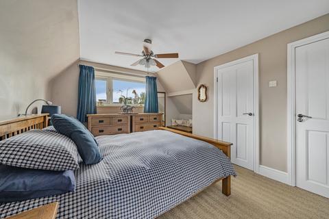2 Middle Road, North Baddesley, Southampton, SO52 9JE