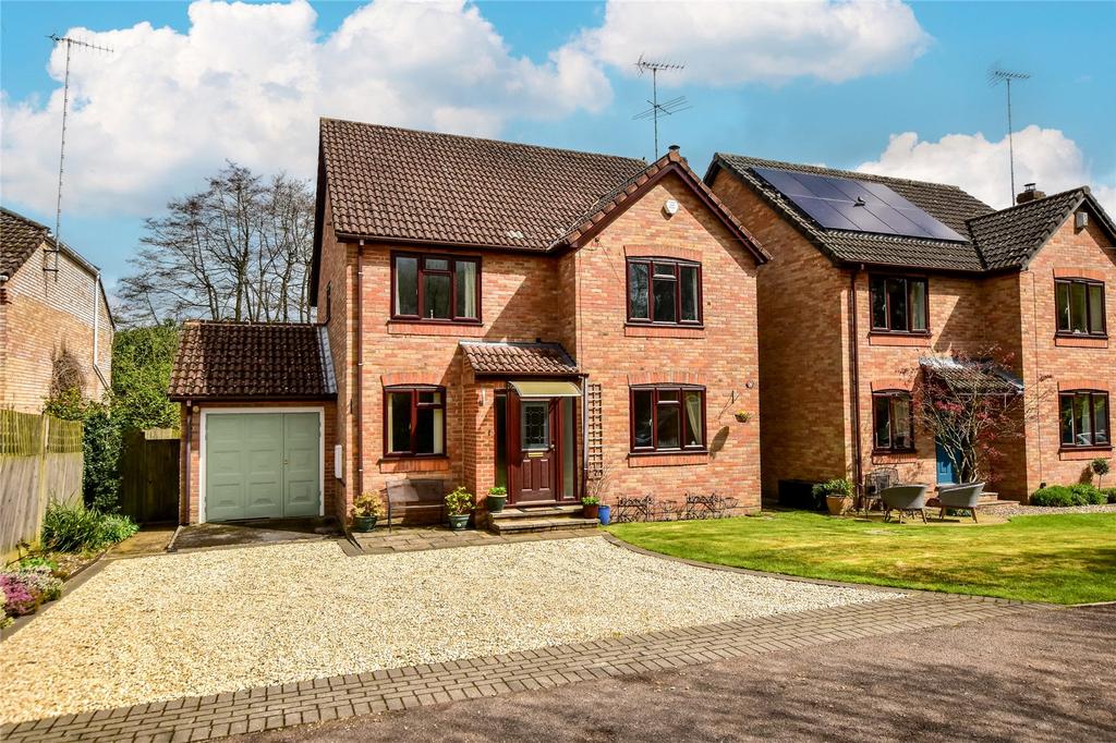 Friars Field, Northchurch... 4 bed detached house for sale £825,000