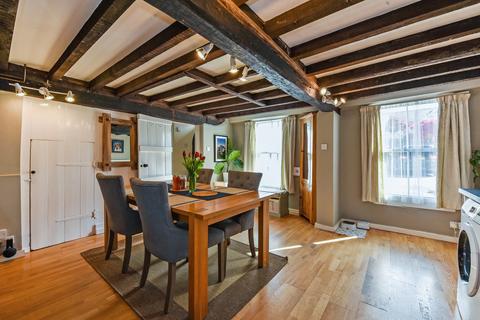3 bedroom character property for sale, Parchment Street, Winchester