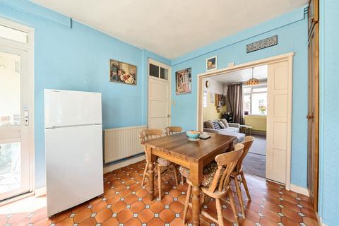 3 bedroom apartment for sale, Percy Road, London