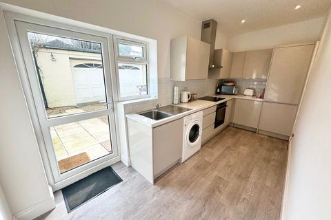 2 bedroom ground floor flat for sale, Bournemouth, Bournemouth BH5