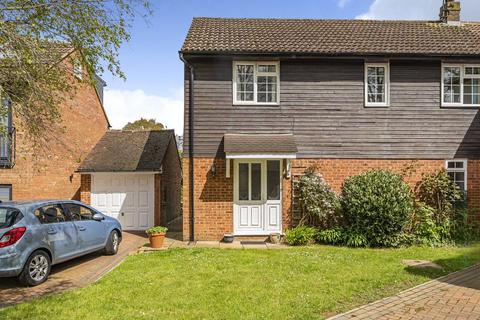 10 Farnham Close, Bovingdon, Hemel Hempstead, HP3 0QT