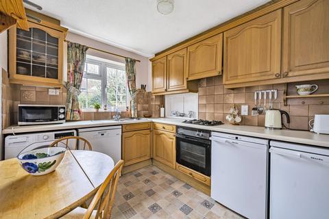 10 Farnham Close, Bovingdon, Hemel Hempstead, HP3 0QT