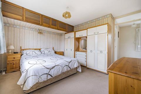 10 Farnham Close, Bovingdon, Hemel Hempstead, HP3 0QT