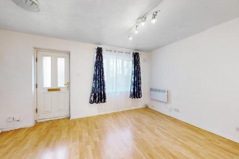 1 bedroom semi-detached house to rent, Campbell Close, London, SW16