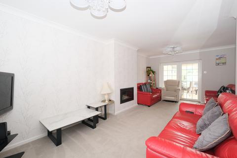 4 bedroom terraced house for sale, Chilcote Close, Hall Green, Birmingham B28 0PB