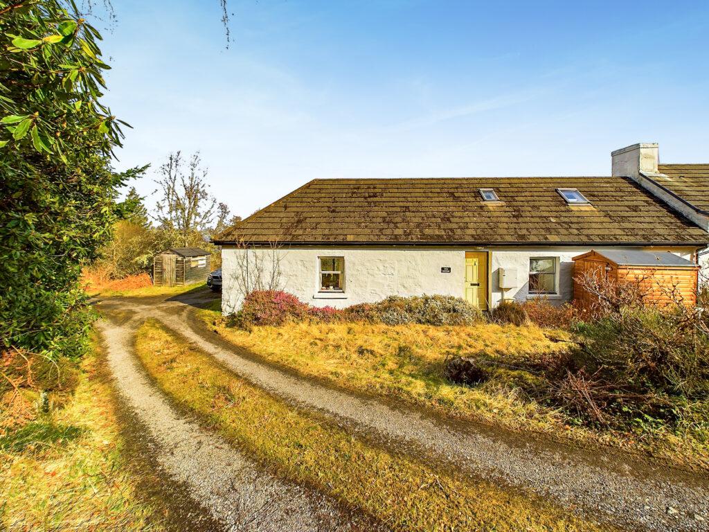 Hill Cottage, Erines, By Tarbert, Argyll 3 bed semidetached house for