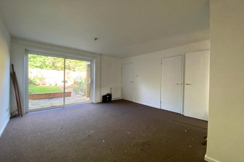 3 bedroom terraced house to rent, Cowfold Close, Crawley, West Sussex, RH11