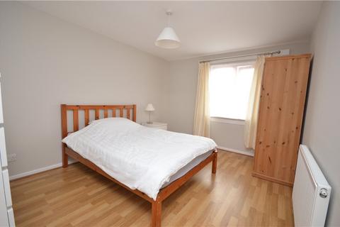 152 Stoneycroft Close, London, SE12 0SW