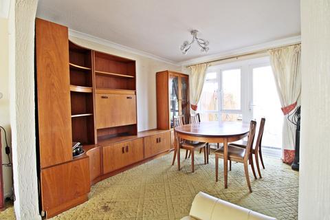 26 Castleford Close, Beddau, Pontypridd, CF38 2RW