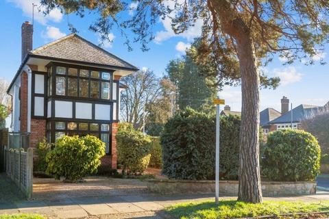 3 bedroom detached house for sale, Anselm Road, Hatch End