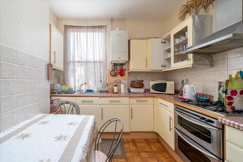 1 bedroom flat for sale, Hazelmere Road, London, NW6