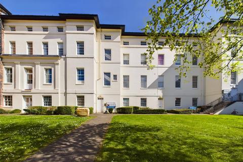 2 bedroom apartment for sale, The Crescent, Gloucester, Gloucestershire, GL1
