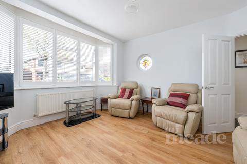192 The Avenue, London, E4 9SE