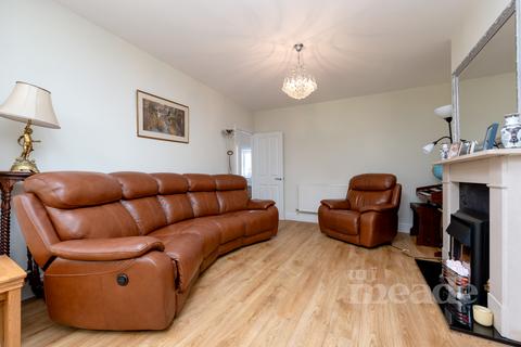 192 The Avenue, London, E4 9SE