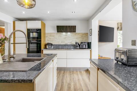 Glengarriff House Dunholme Road, Scothern, Lincoln, LN2 2UE