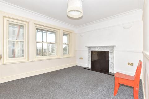 1 bedroom apartment for sale, Marine Crescent, Folkestone, Kent
