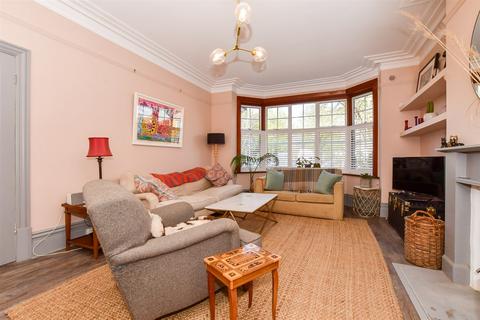 2 bedroom ground floor flat for sale, Grimston Gardens, Folkestone, Kent