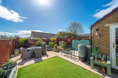 138 Bracken Close, Carterton, OX18 1TG