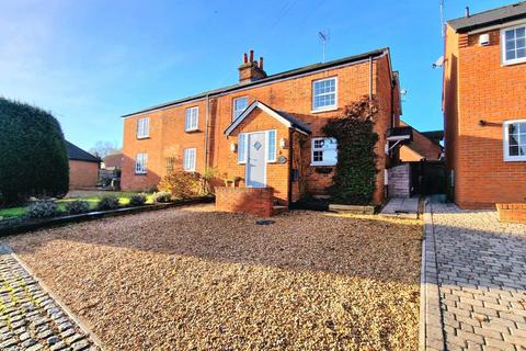1, Albert Cottages Emmets Nest, Binfield, Bracknell, RG42 4HJ