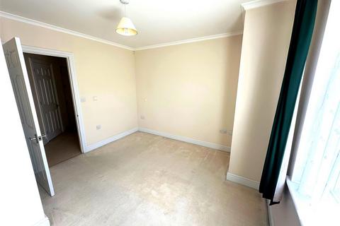 27 Bishops Drive, Feltham, TW14 8LT