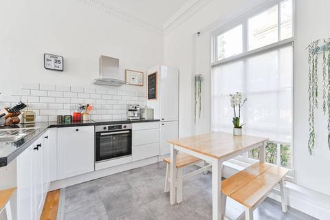 2 bedroom flat for sale, Barrington Road, Brixton, London, SW9