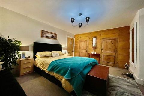 3 bedroom flat to rent, Fore Street, Kingsbridge