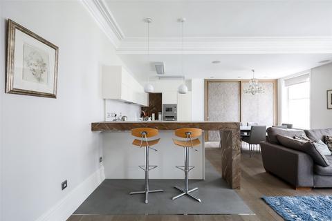 2 bedroom flat to rent, Knightsbridge, London, SW1X