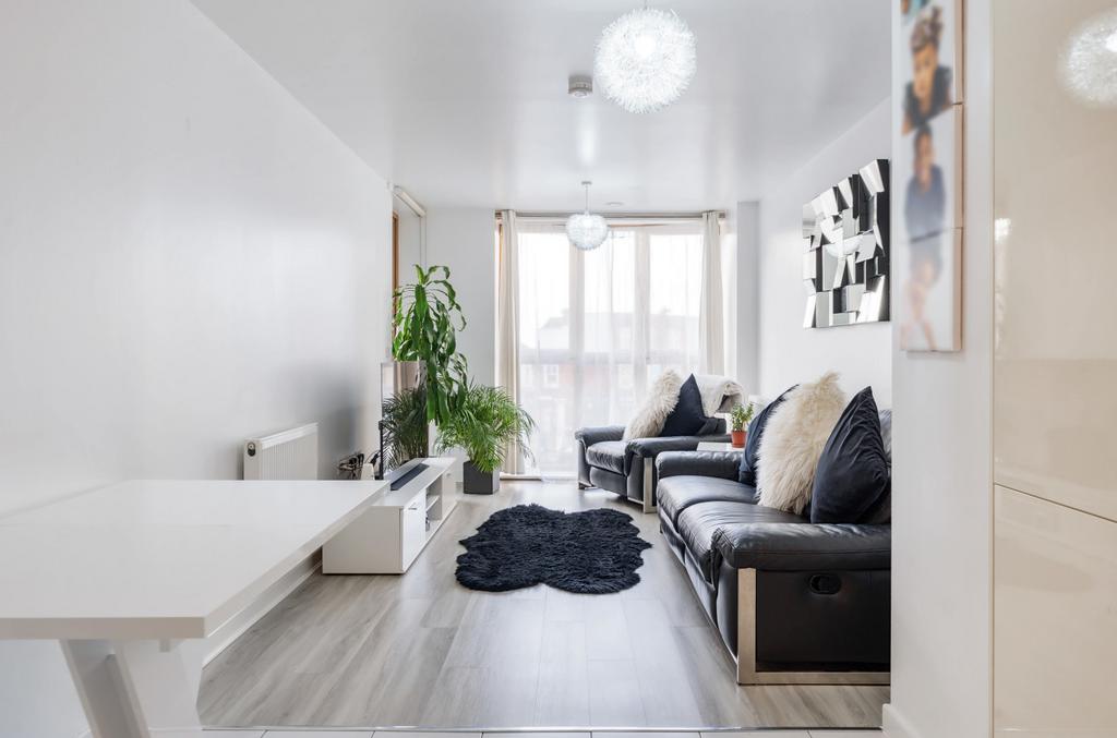 Bensham Lane, Croydon, CR0 2 bed apartment for sale £120,000