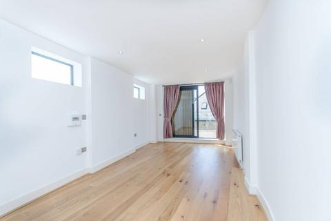 2 bedroom penthouse to rent, Bermondsey Wall West, Shad Thames, London, SE16