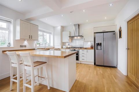 5 bedroom end of terrace house for sale, Falmer Road, Walthamstow