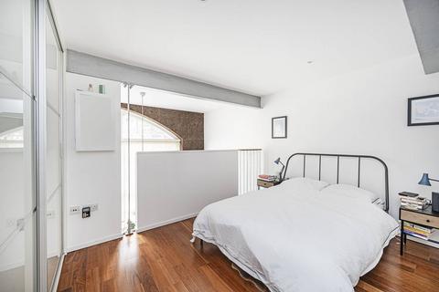 2 bedroom flat to rent, Clark Street, Stepney, London, E1