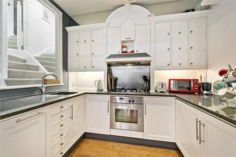 2 Spring Mews, Richmond, TW9 2PY