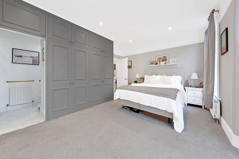 17 County Grove, London, SE5 9LE