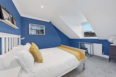 17 County Grove, London, SE5 9LE
