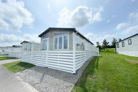 2 bedroom lodge for sale, Trevella Holiday Park