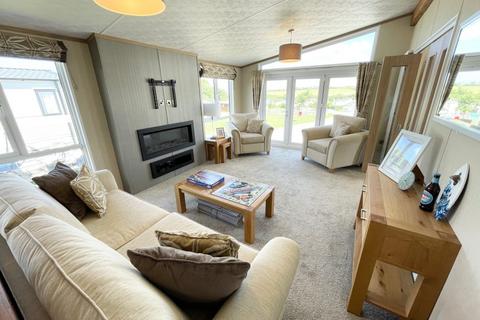 2 bedroom lodge for sale, Trevella Holiday Park