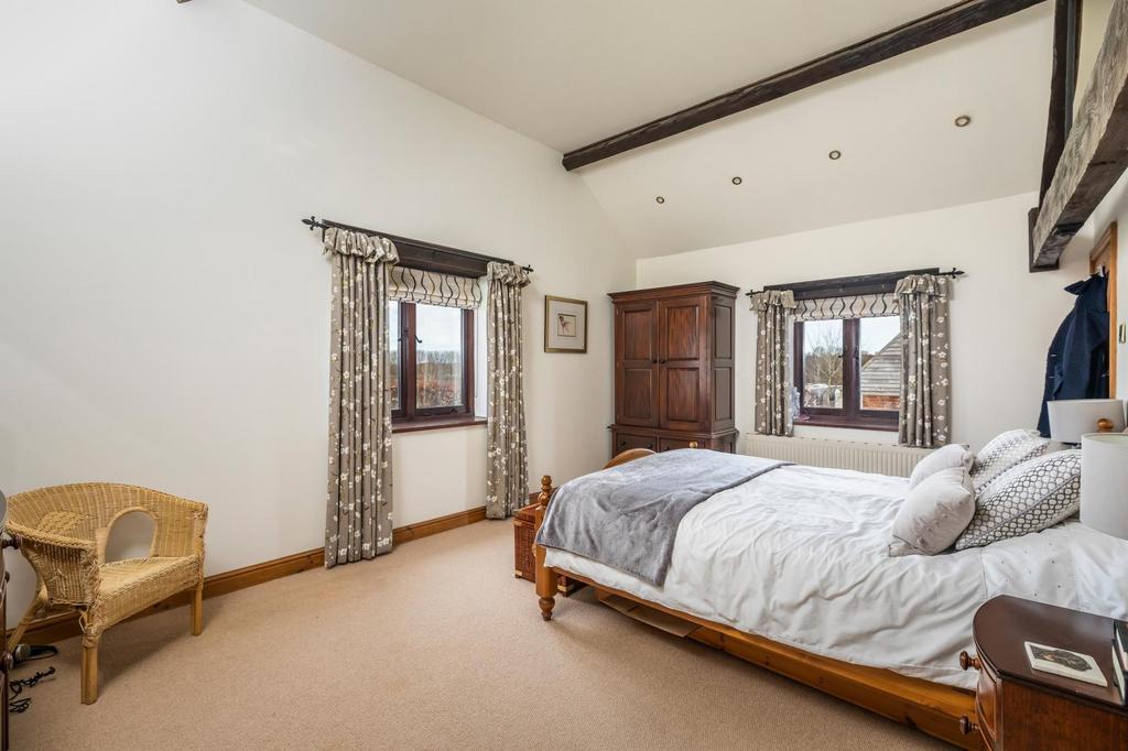 A BEDROOM 1 A -65.jpg