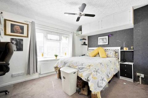 2 bedroom end of terrace house for sale, Goresbrook Road, Dagenham, Essex