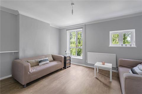 2 bedroom apartment to rent, Frensham Drive, Roehampton, SW15