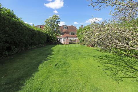 undefined, Hampstead Garden Suburb N2