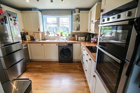 31 Ash Road, Tilehurst, Reading, RG30 4SG