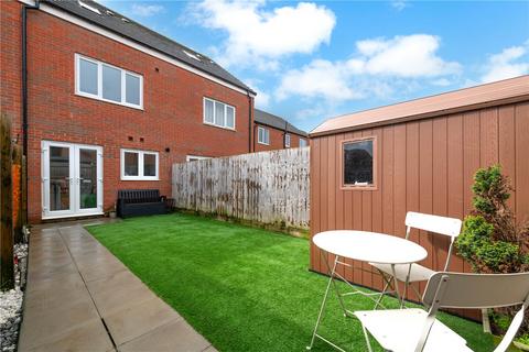 8 Snow Close, Holdingham, Sleaford, NG34 8YT