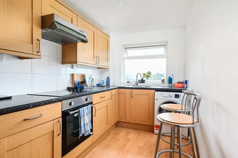 1 bedroom flat for sale, Lincoln Court, Lincoln Avenue, Peacehaven, East Sussex, BN10